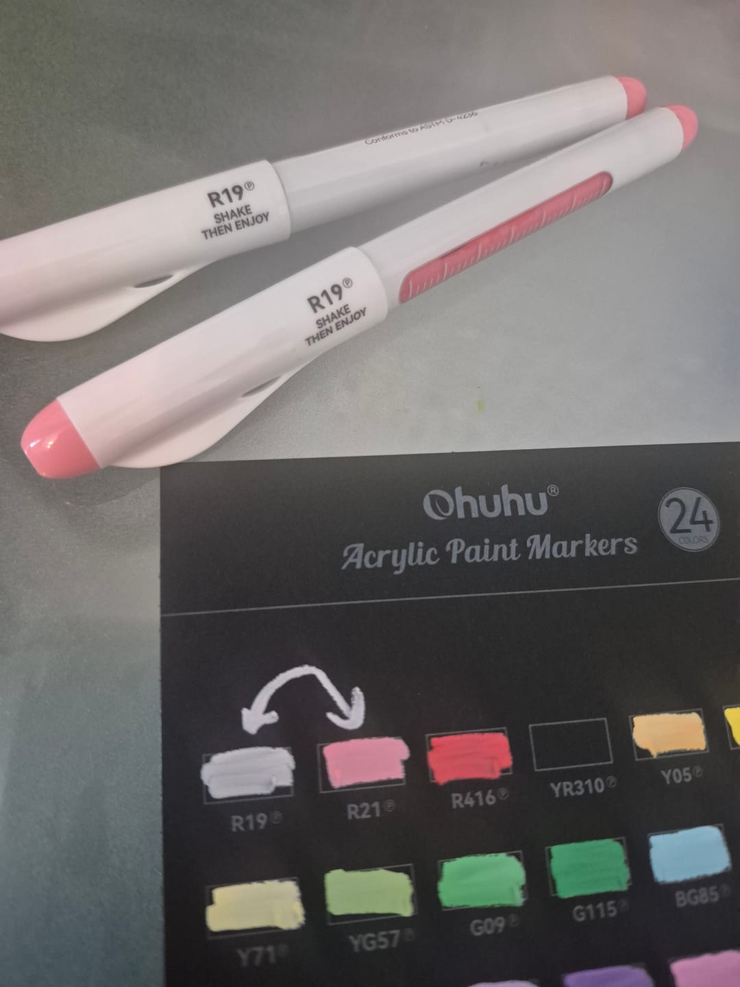 Customer photo review of Ohuhu Direct-ink Acrylic Markers 24 Colors - Nahuku