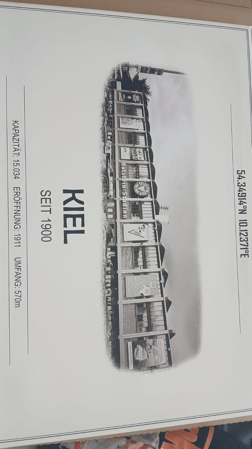 Customer photo review of Kiel Stadion Leinwand