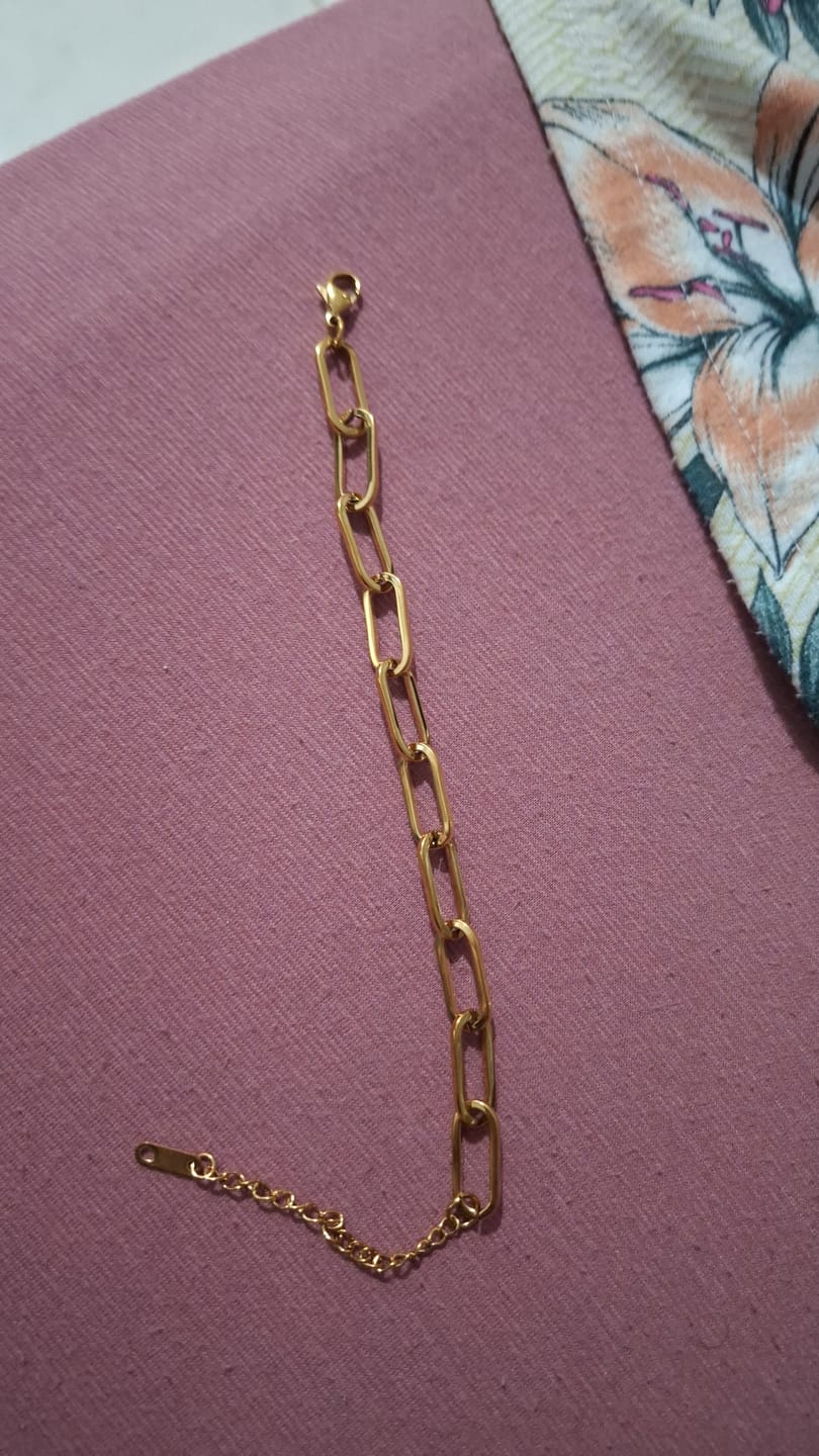 Customer photo review of Kit Pulseiras Glamour Zircônias Banhado em Ouro 18K