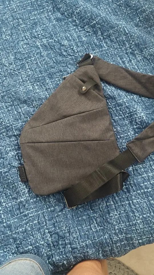 Customer photo review of SecuBag | Anti-Theft Urban Crossbody Bag