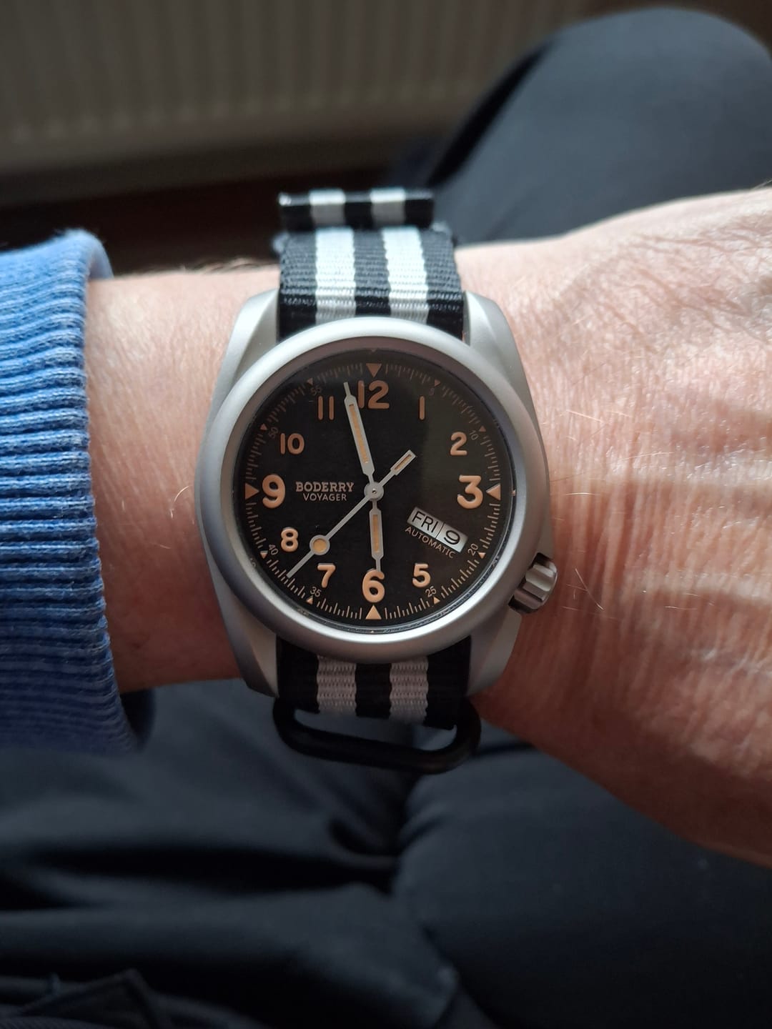 Customer photo review of VOYAGER - 100M Waterproof Titanium Automatic Field Watch | Volcanic Gray-Day,Date