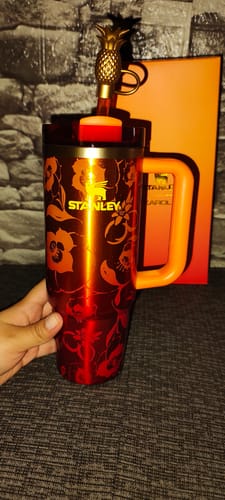 Customer photo review of Stanley 1913 x LoveShackFancy Quencher H2.O Flowstate™ Tumbler with Handle | 887 ML