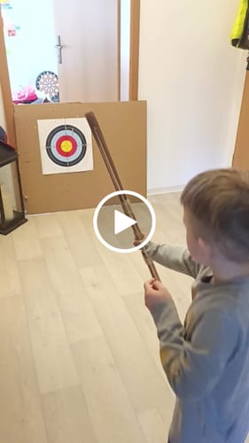 Customer video review of Holzbogen Set mit 10 Pfeilen, Köcher, 3 Zielscheiben und Aufbewahrungstasche
