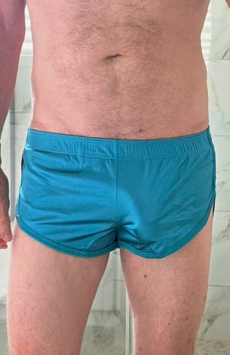 Customer photo review of Men's Lounge Pants Comfortable Breathable Silky Sleep Shorts