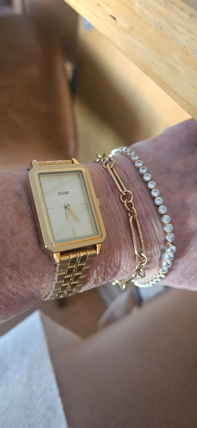 Customer photo review of Love link T bar Chain Bracelet