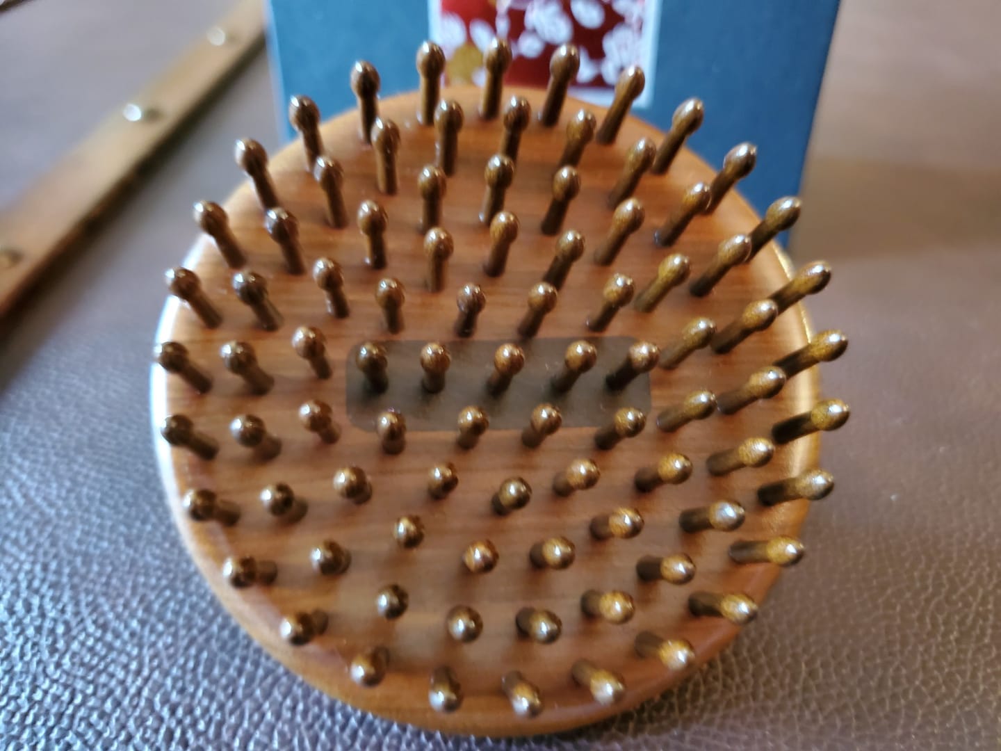 Customer photo review of Round Shape Tooth-Inserted Handheld Scalp Massager