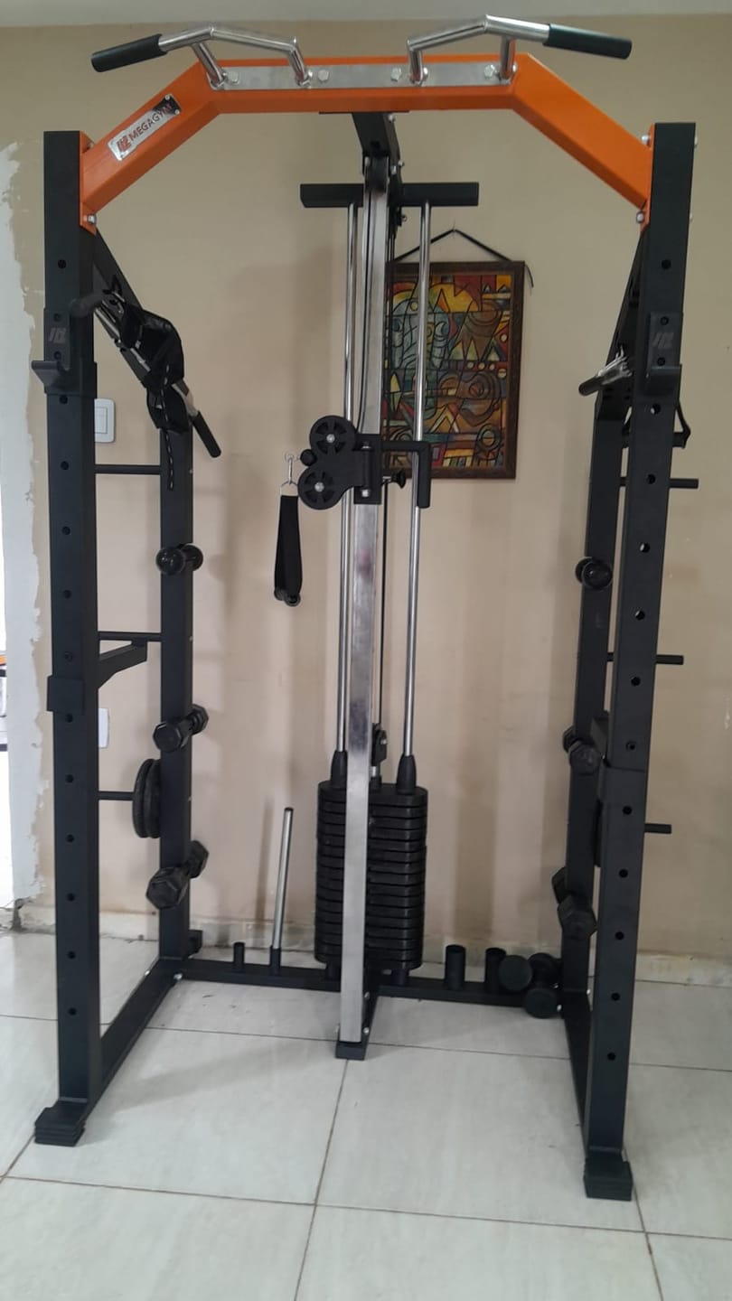 Customer photo review of Estação De Musculação Mega Rack Full Com Polia Móvel Flutuante