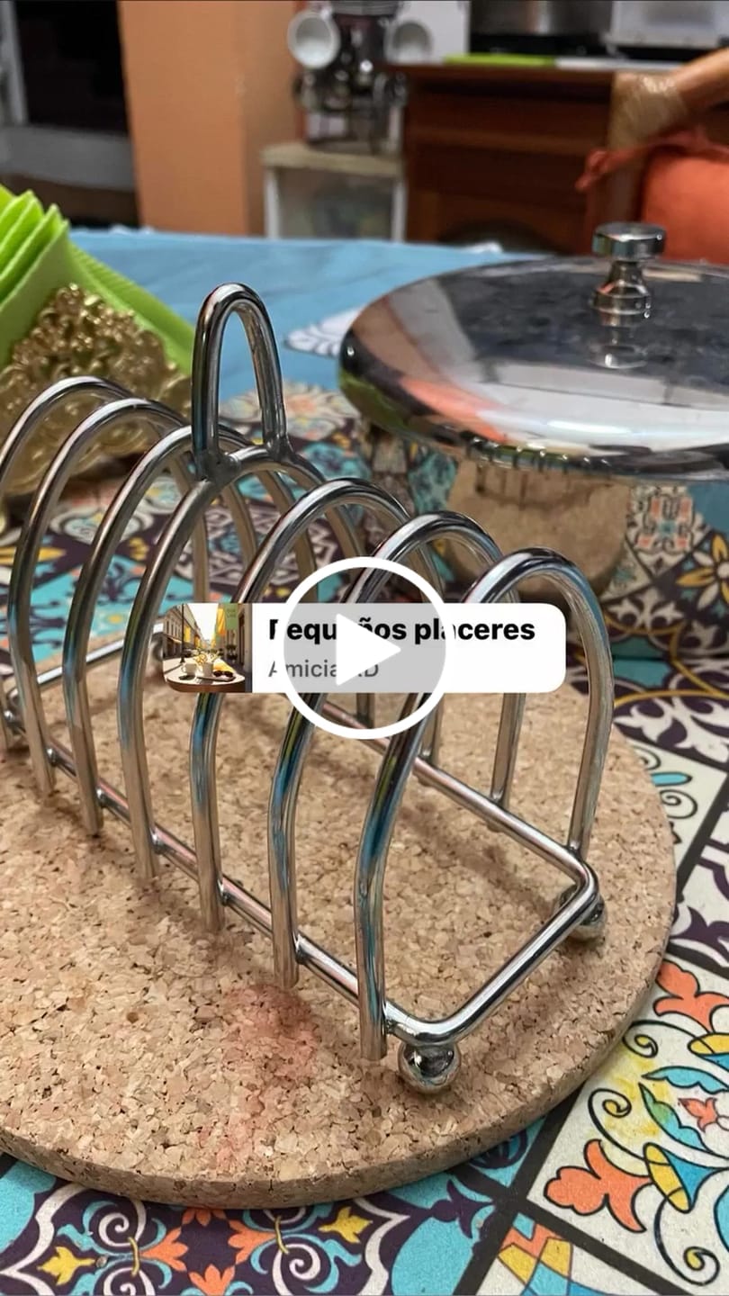 Customer video review of Toast Holder