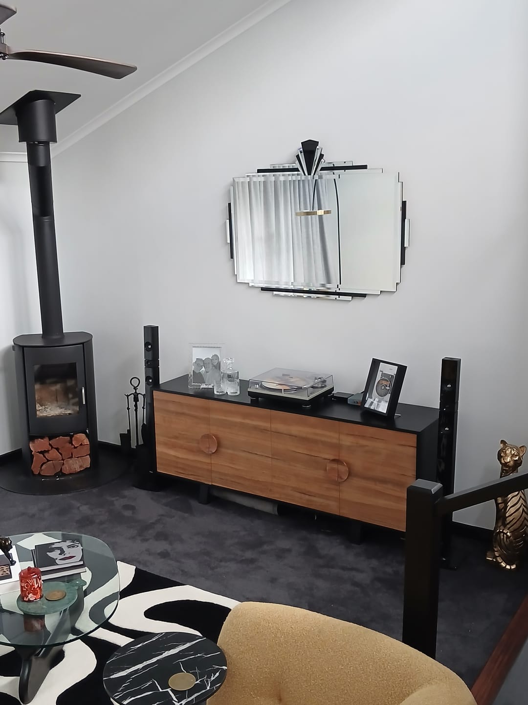 Customer photo review of M1 Music Frame CD Player