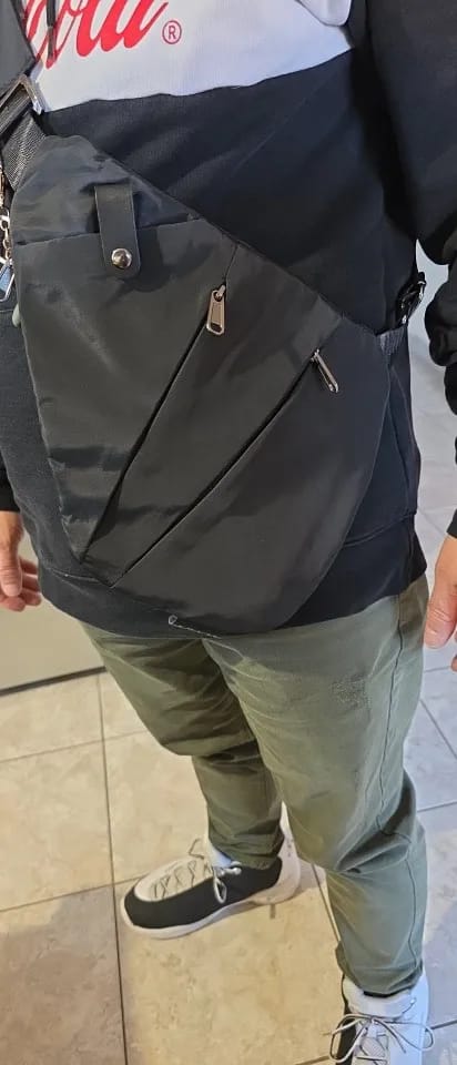 Customer photo review of SecuBag | Anti-Theft Urban Crossbody Bag