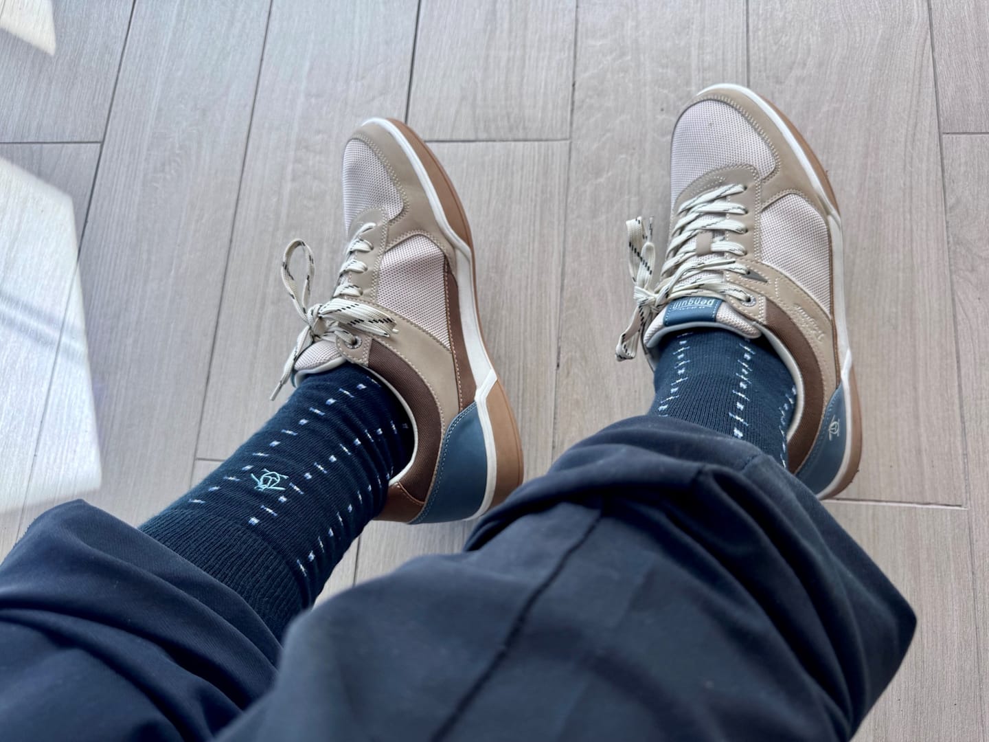 Customer photo review of Tenis Style Hank Khaki