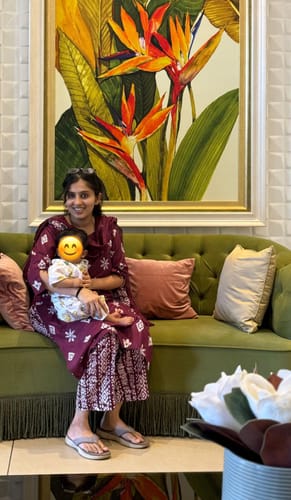 Customer photo review of Maroon Feeding Straight Cut Set + Printed Chunni