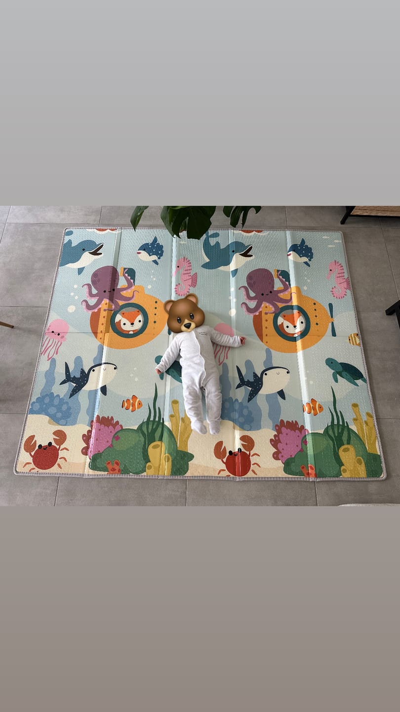 Customer photo review of Tapis Anti-Choc : Créez un grand espace de jeu !