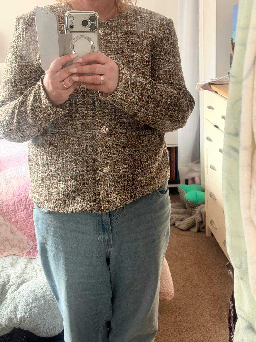 Customer photo review of Hemline Shoulder Pads