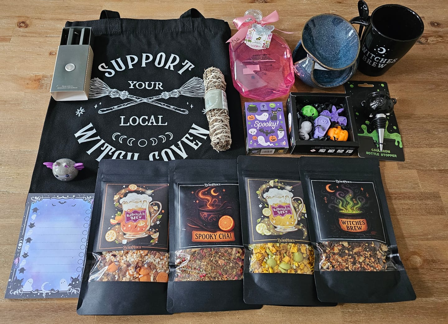 Customer photo review of Witchy Box APRIL (Monatlich wechselnd & limtiert)
