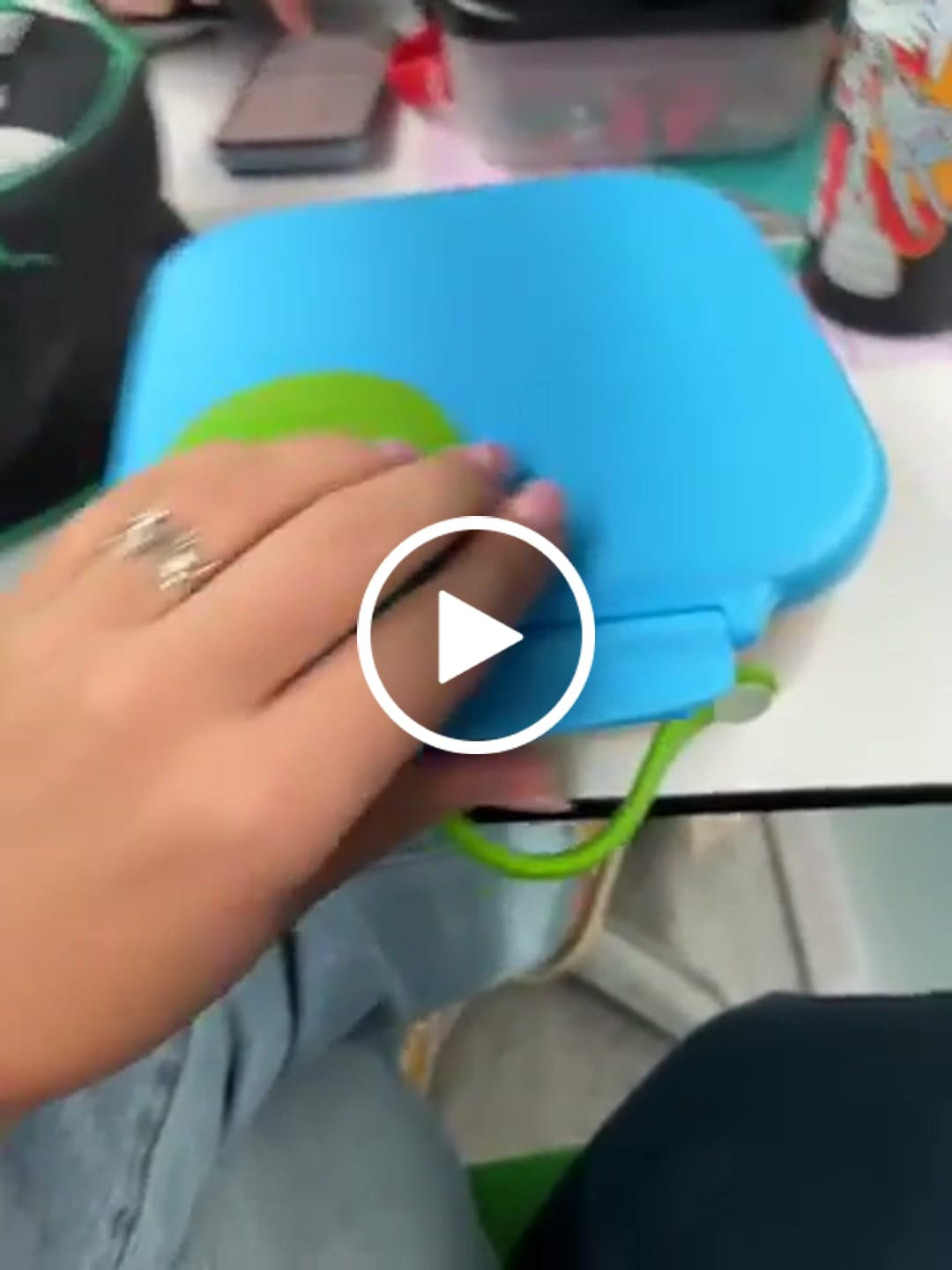 Customer video review of b.box Mini Lunchbox - Ocean Breeze