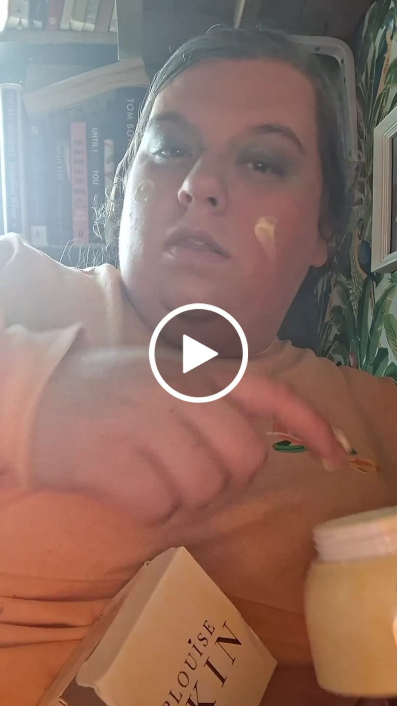 Customer video review of P. Louise I'm So Jelly Makeup Remover