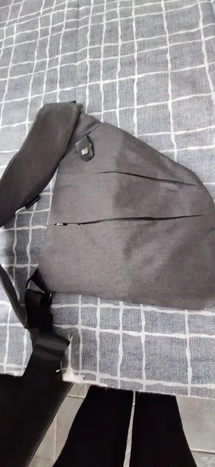Customer photo review of SecuBag | Anti-Theft Urban Crossbody Bag