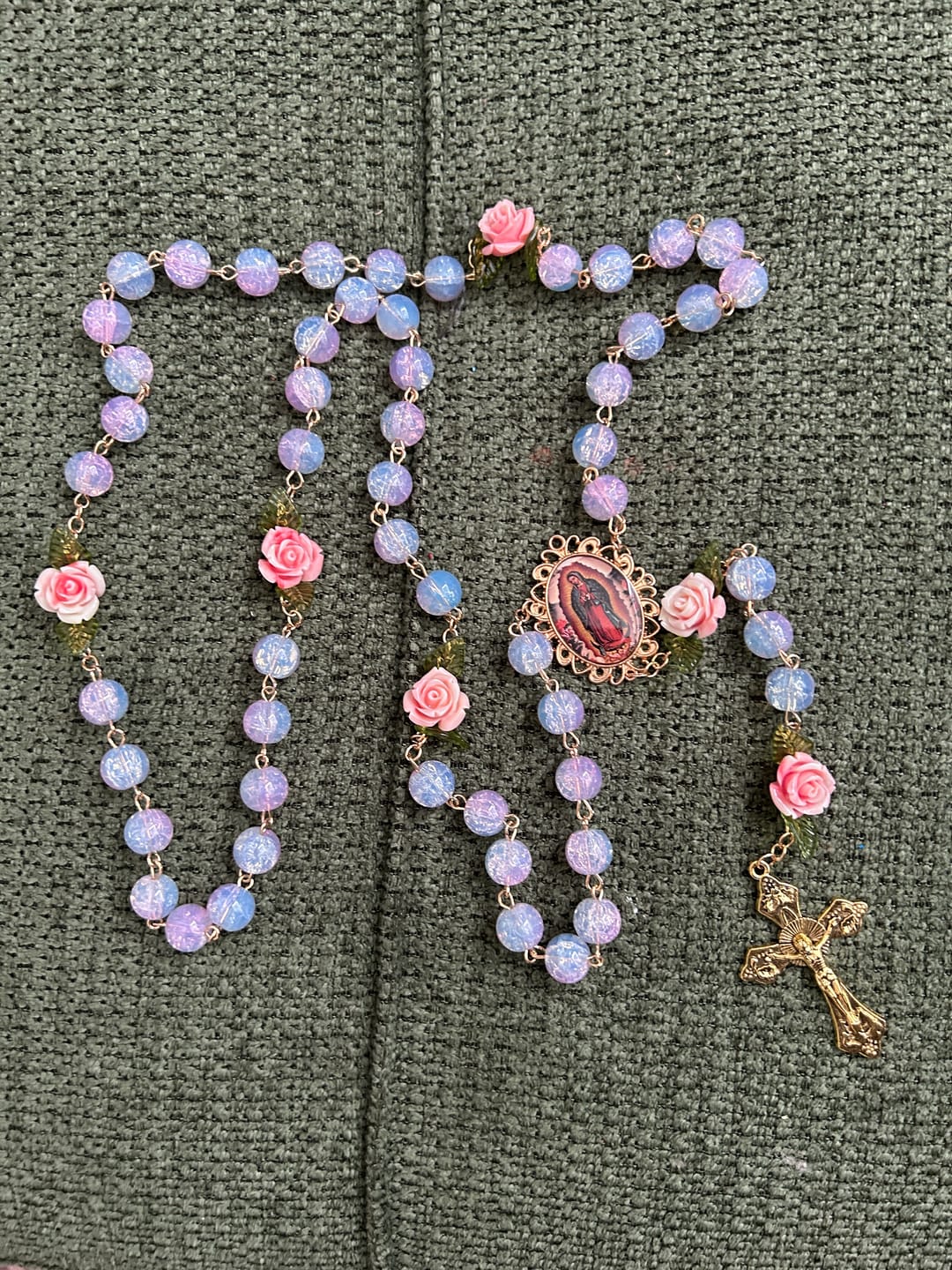 Customer photo review of Christianartworkshop Virgin Mary with Rose-Accented Rosary: Timeless Faith & Floral Faith Symbol