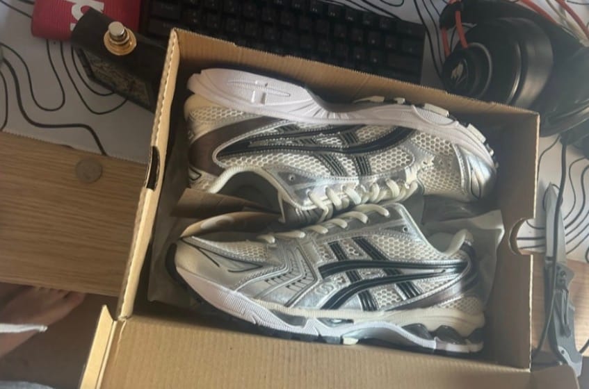 Customer photo review of Asics Gel kayano 14 - cream black