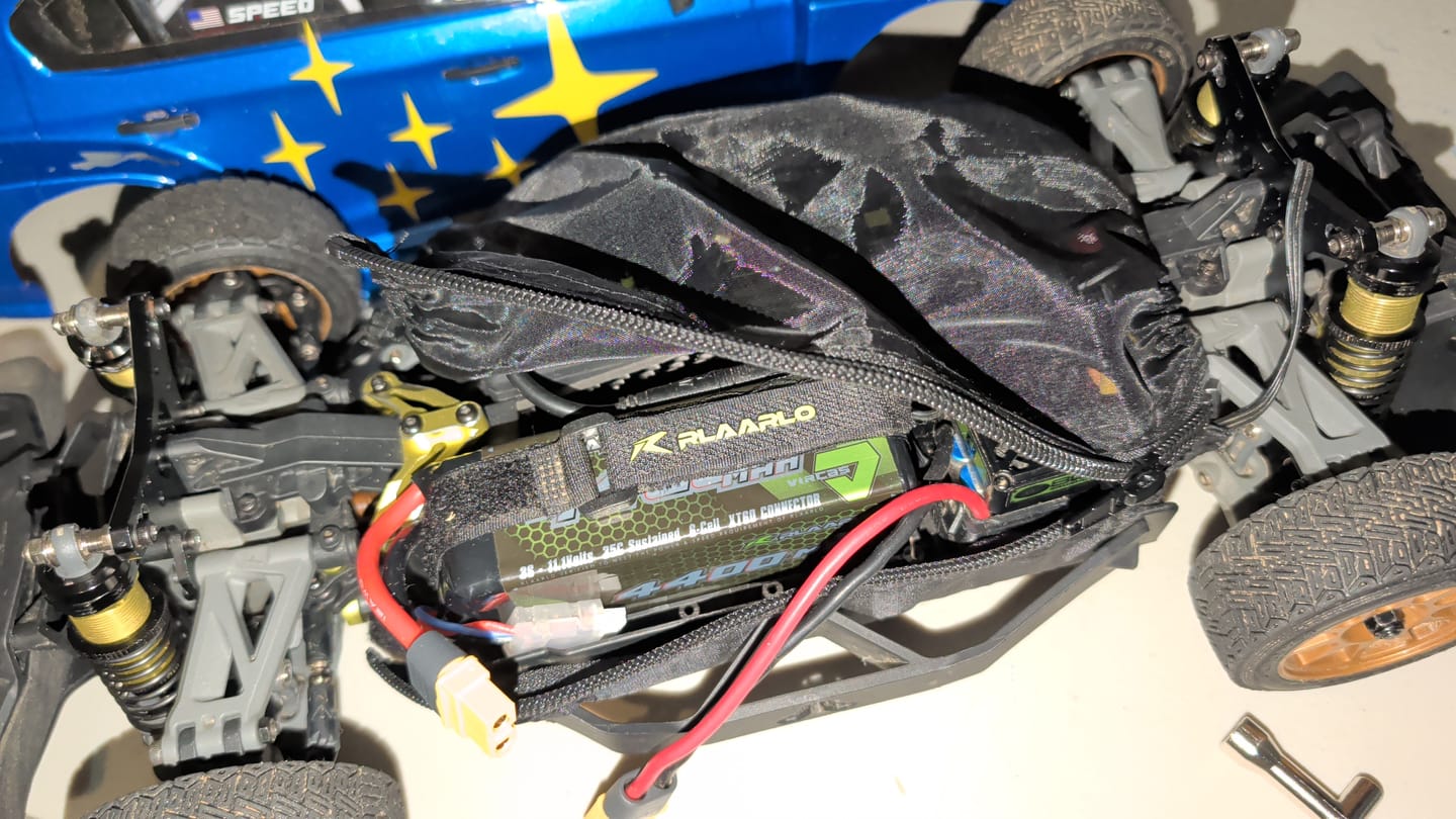 Customer photo review of 11.1V 4400mah 3S Lipo Battery XT60 Plug