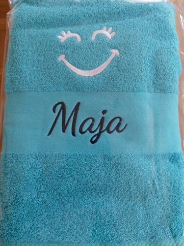 Customer photo review of Personalisiertes Handtuch mit Namen für Erwachsene bestickt