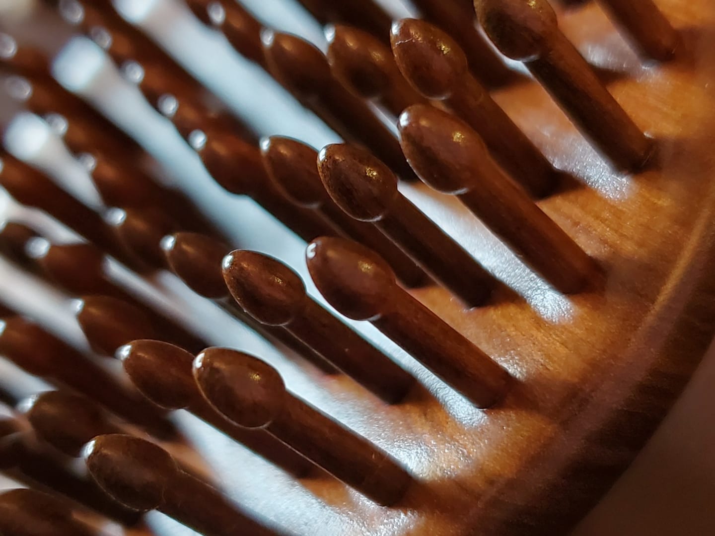 Customer photo review of Round Shape Tooth-Inserted Handheld Scalp Massager