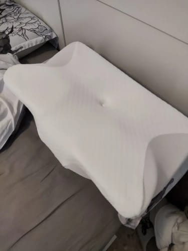 Avis photo d'un client sur Oreiller ergonomique à mémoire de forme