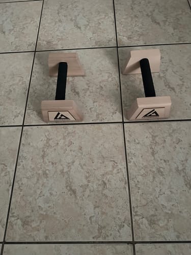 Customer photo review of Wooden Parallettes MEDIUM