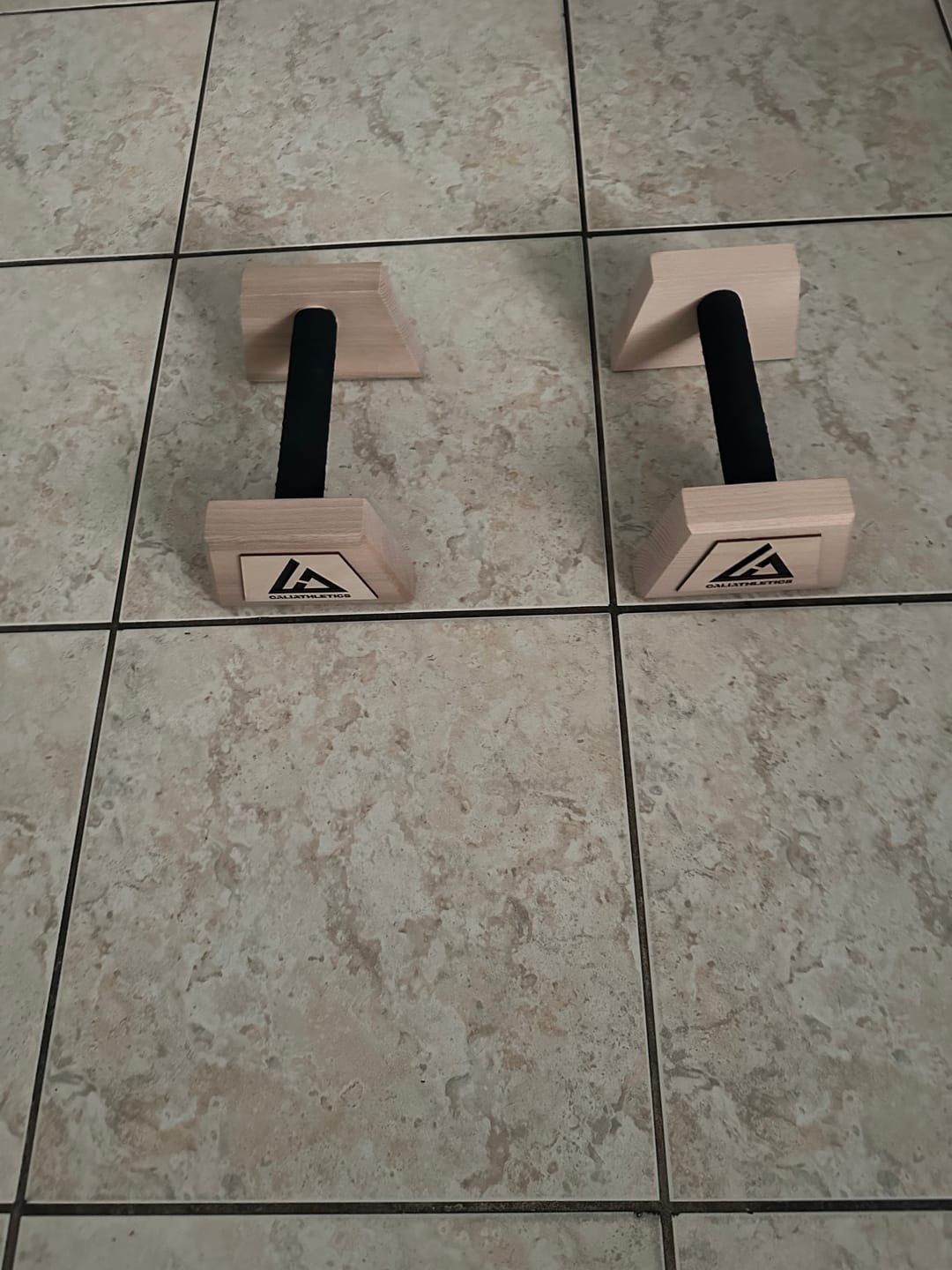Customer photo review of Wooden Parallettes MEDIUM
