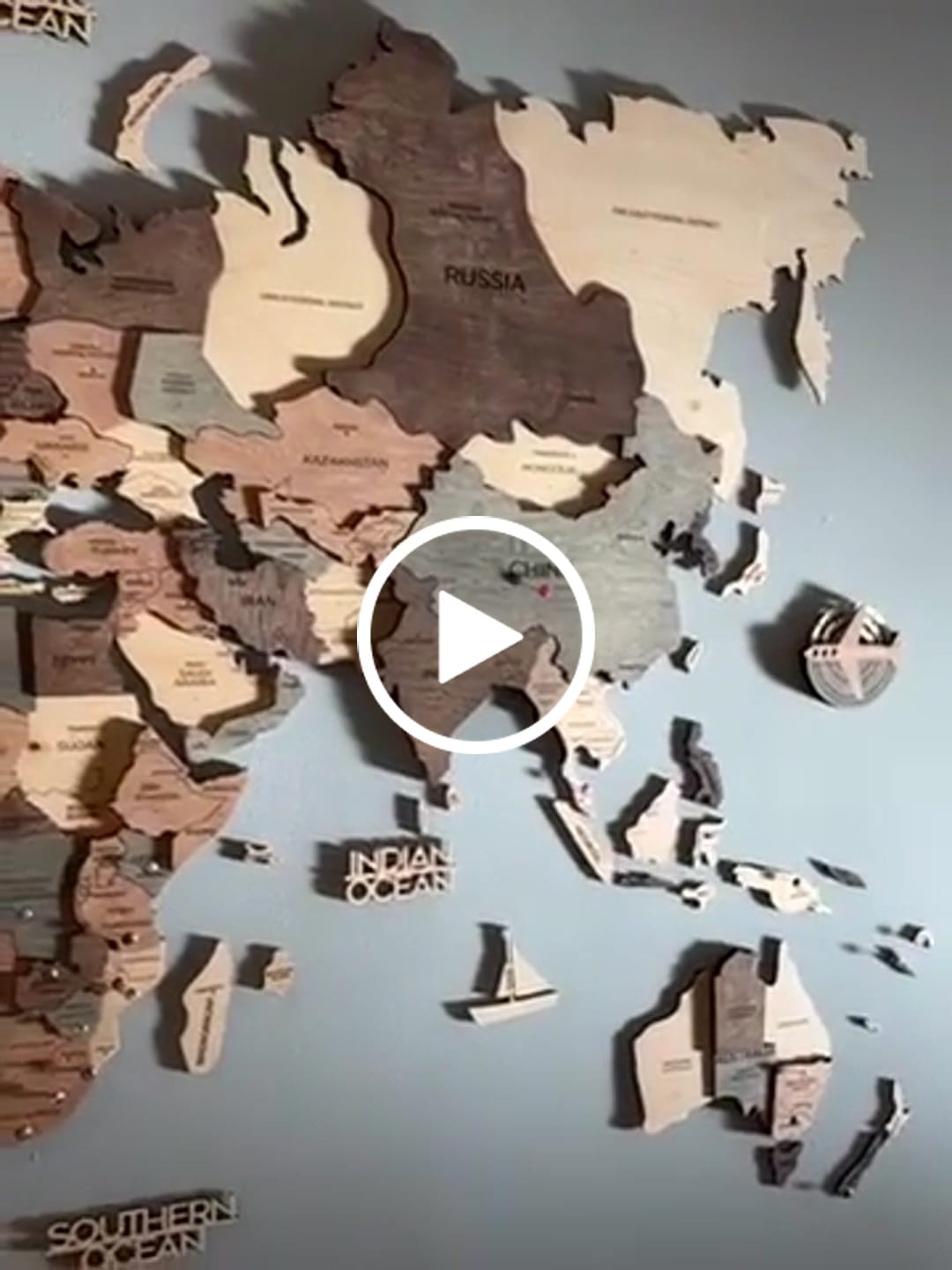 Customer video review of Travel Tracker 3D Wooden World Map – Smokey