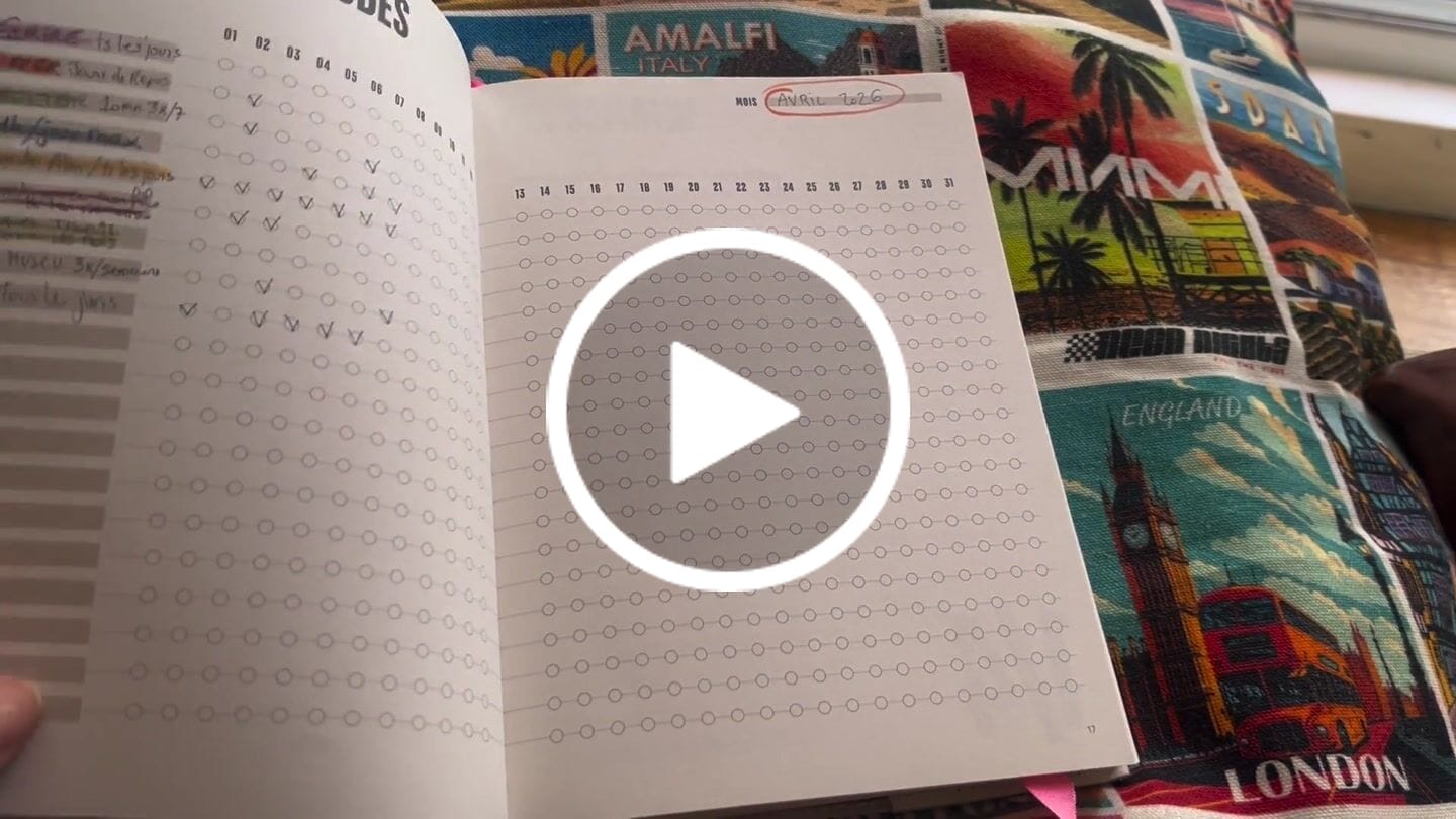 Customer video review of Carnet des Habitudes
