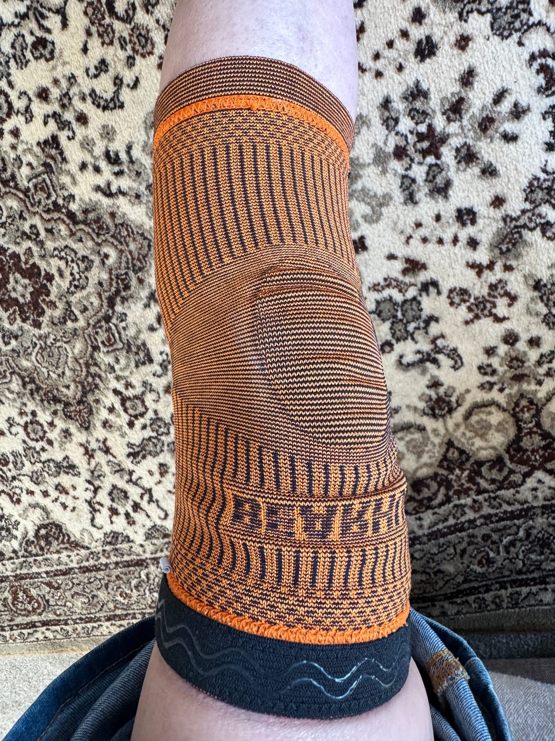 Customer photo review of Pair of Knee Compression Support Sleeves For Arthritic Pain Relief & Recovery