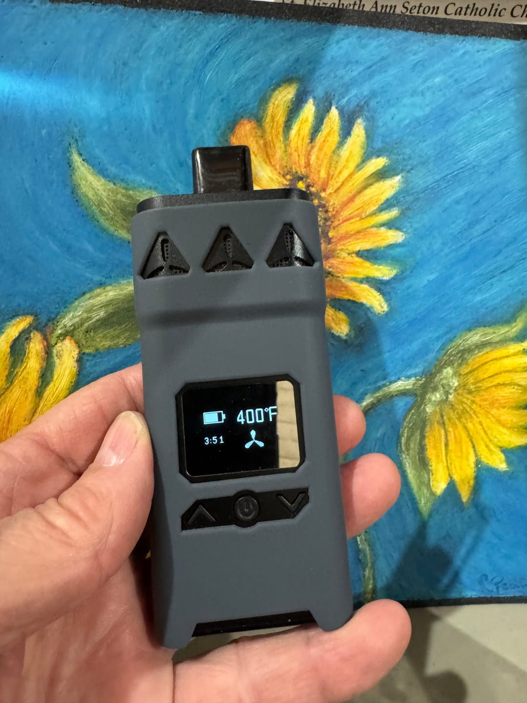 Customer photo review of AIRVAPE X | Dry Herb  and Concentrate Vaporizer– Advanced Slim Design, Discreet & Long Battery Life