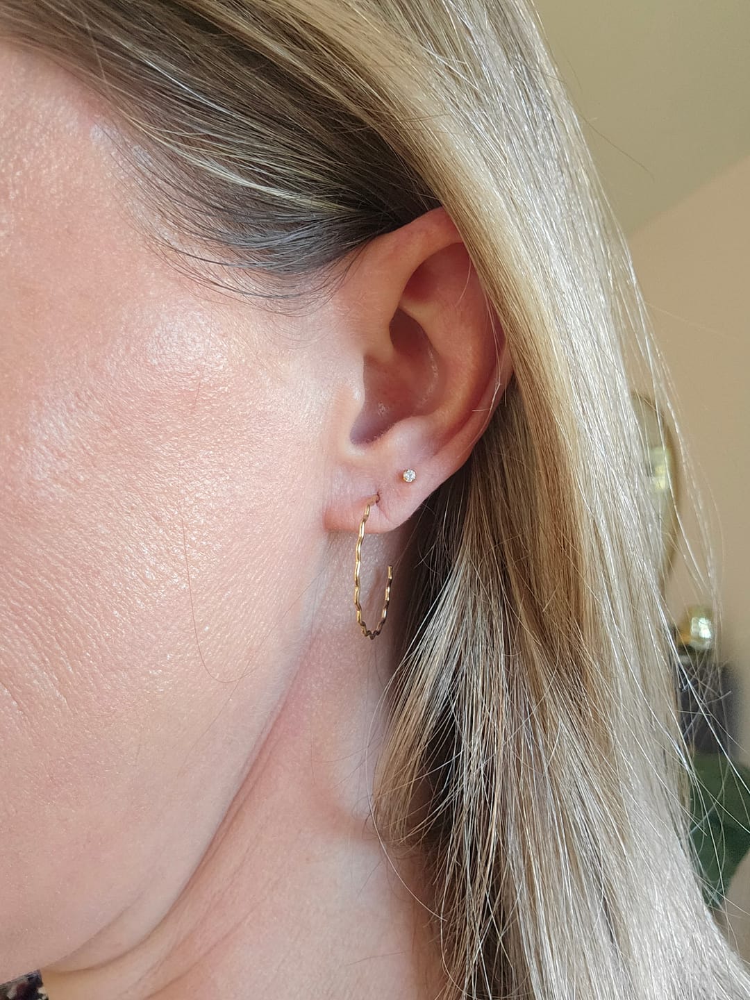 Customer photo review of Aura Nap Studs