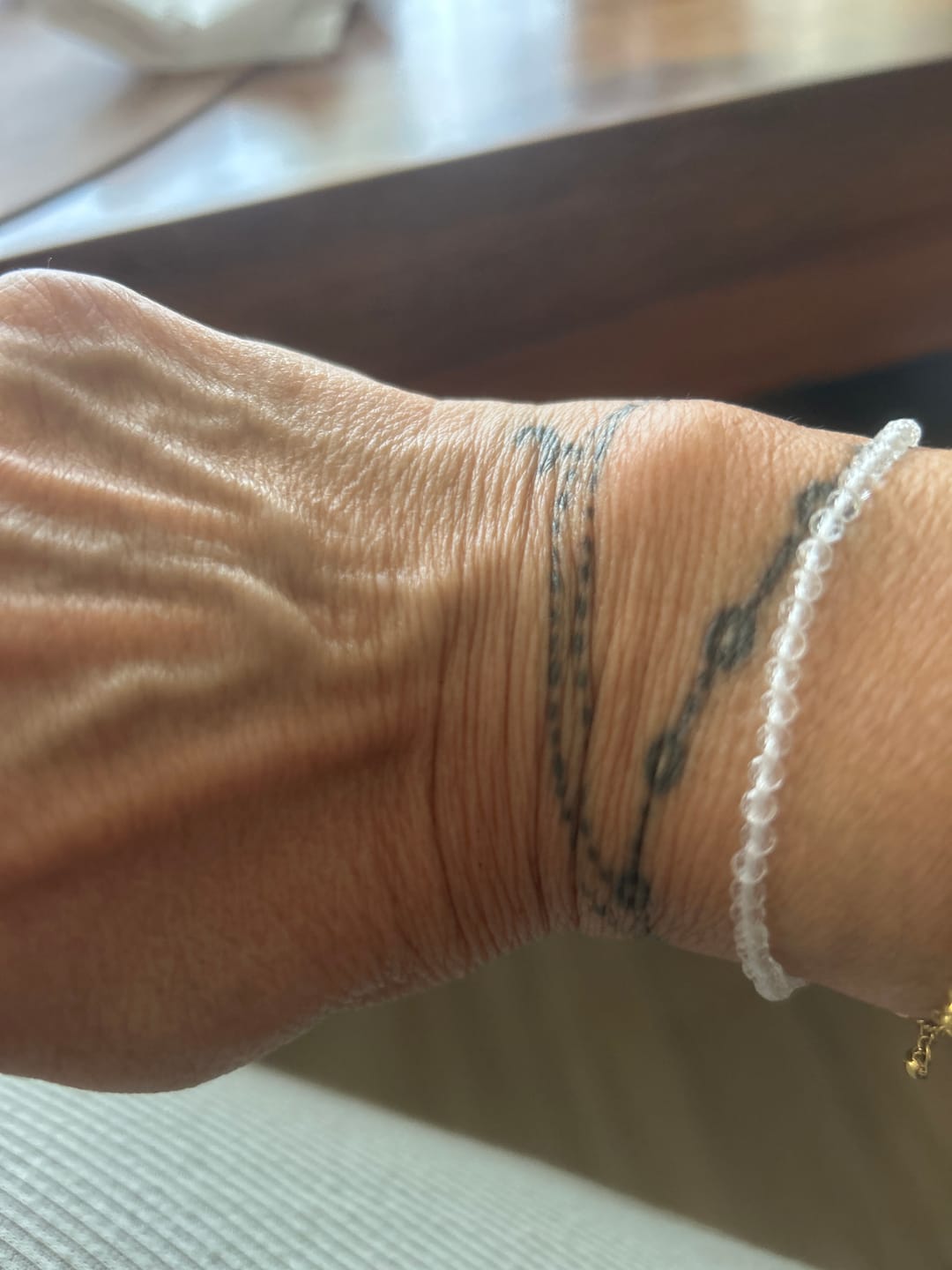 Customer photo review of Clarity Bergkristall Armband