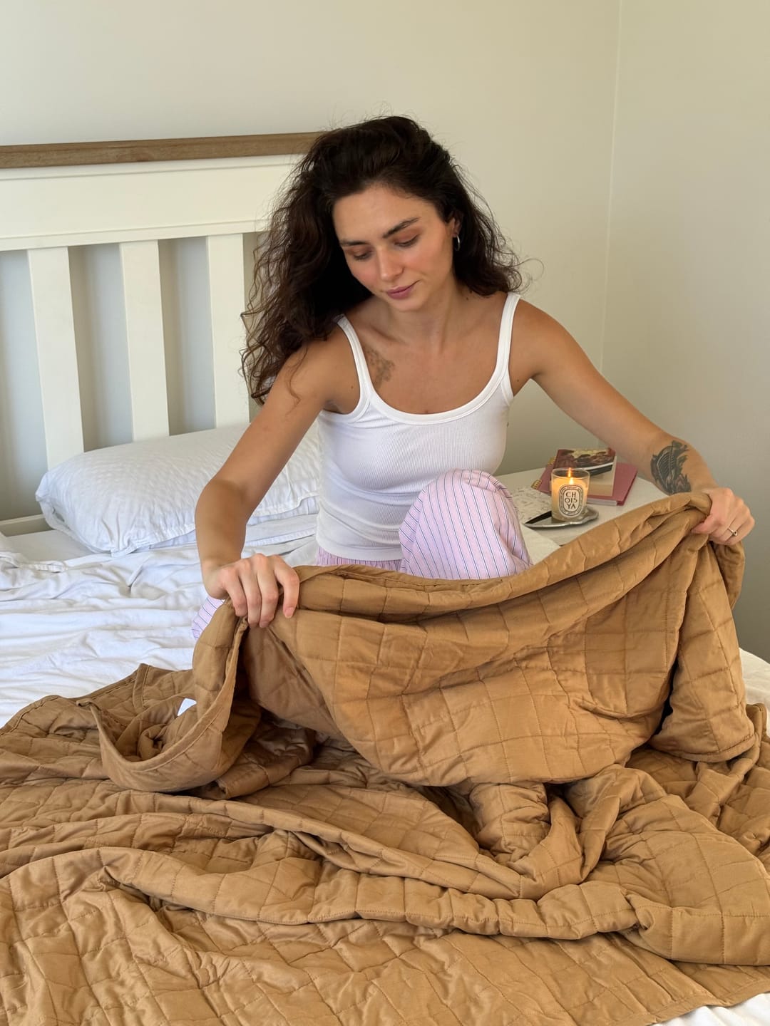 Customer photo review of Oliviada Weighted Blanket + Guided Ritual