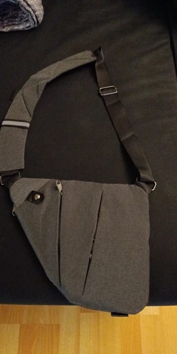 Customer photo review of SecuBag | Anti-Theft Urban Crossbody Bag