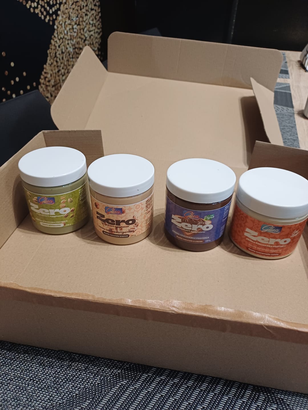 Customer photo review of Crema proteica gusto nocciola bianca