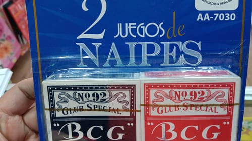 Customer photo review of Juego de Mesa Naipes 2 - Toyng