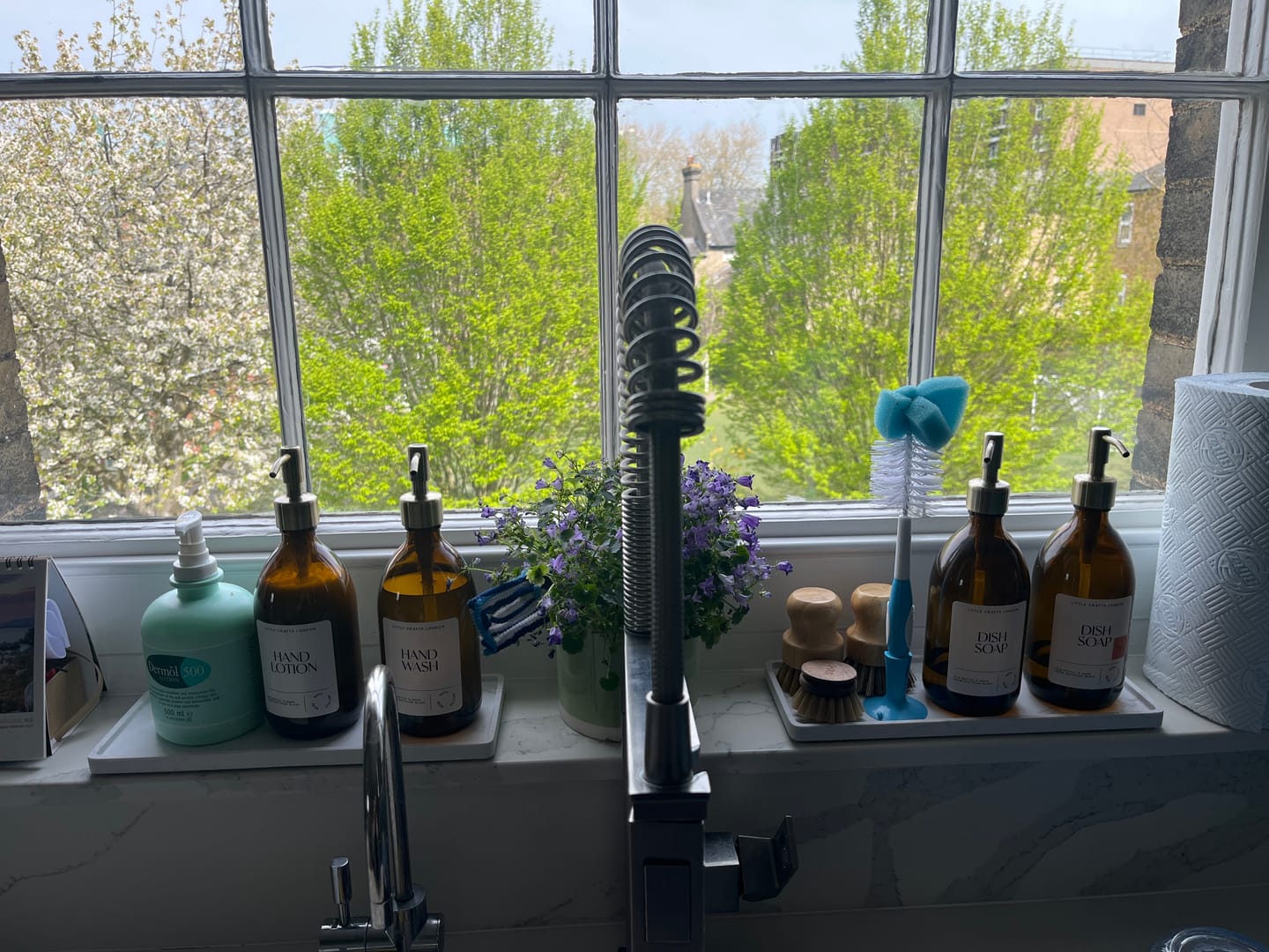Customer photo review of Set of 2 Amber Glass Bottles 500 ML Long tray & Dish Brush