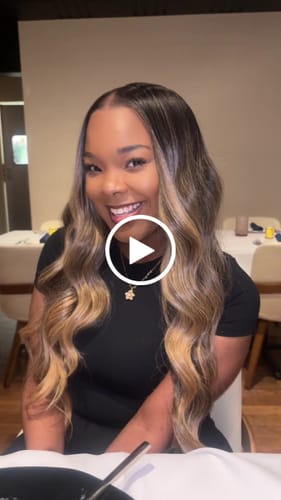 Customer video review of Outre Perfect Hairline True Frontal Glueless 13x6 HD Lace Front Wig - PEAK 705 - Widow's Peak
