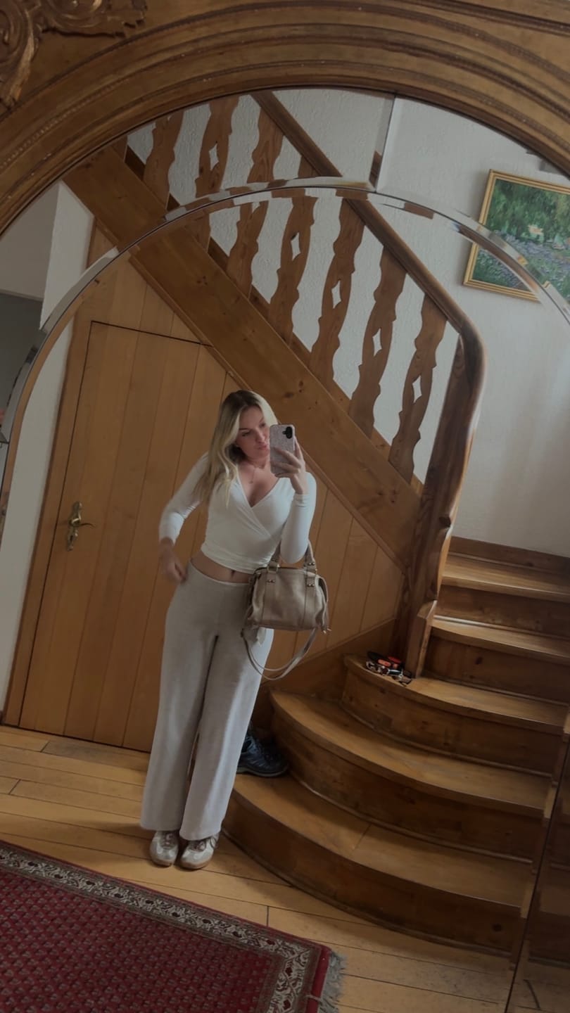Customer photo review of Mini it girl bag crème