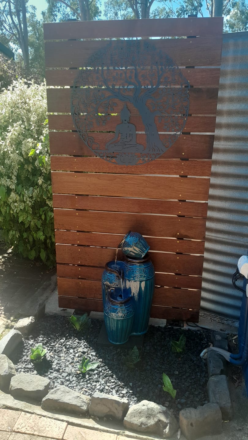 Customer photo review of Cora 3-Tier Ceramic Pots Water Feature - Perfect for Outdoors