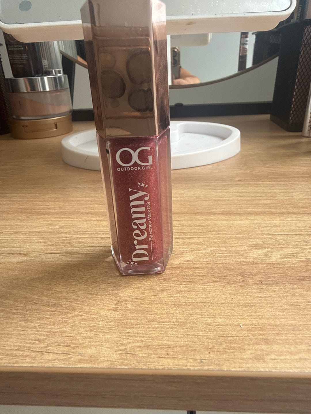Customer photo review of LIP CONTOUR DREAMY X HONEY VAL