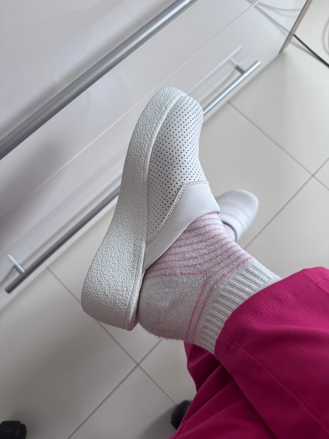 Customer photo review of Saboti medicinali ortopedici femei - Model confort Clasic alb