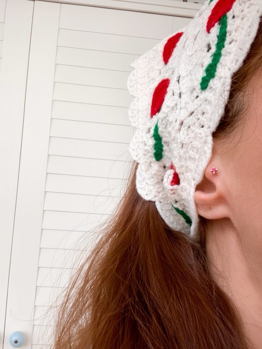 Customer photo review of Palette Fuchsia Taşlı Altın Piercing