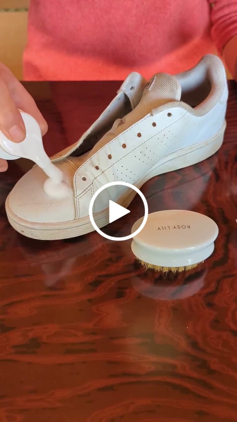 Customer video review of プレミアムシューズシャンプー 200ml