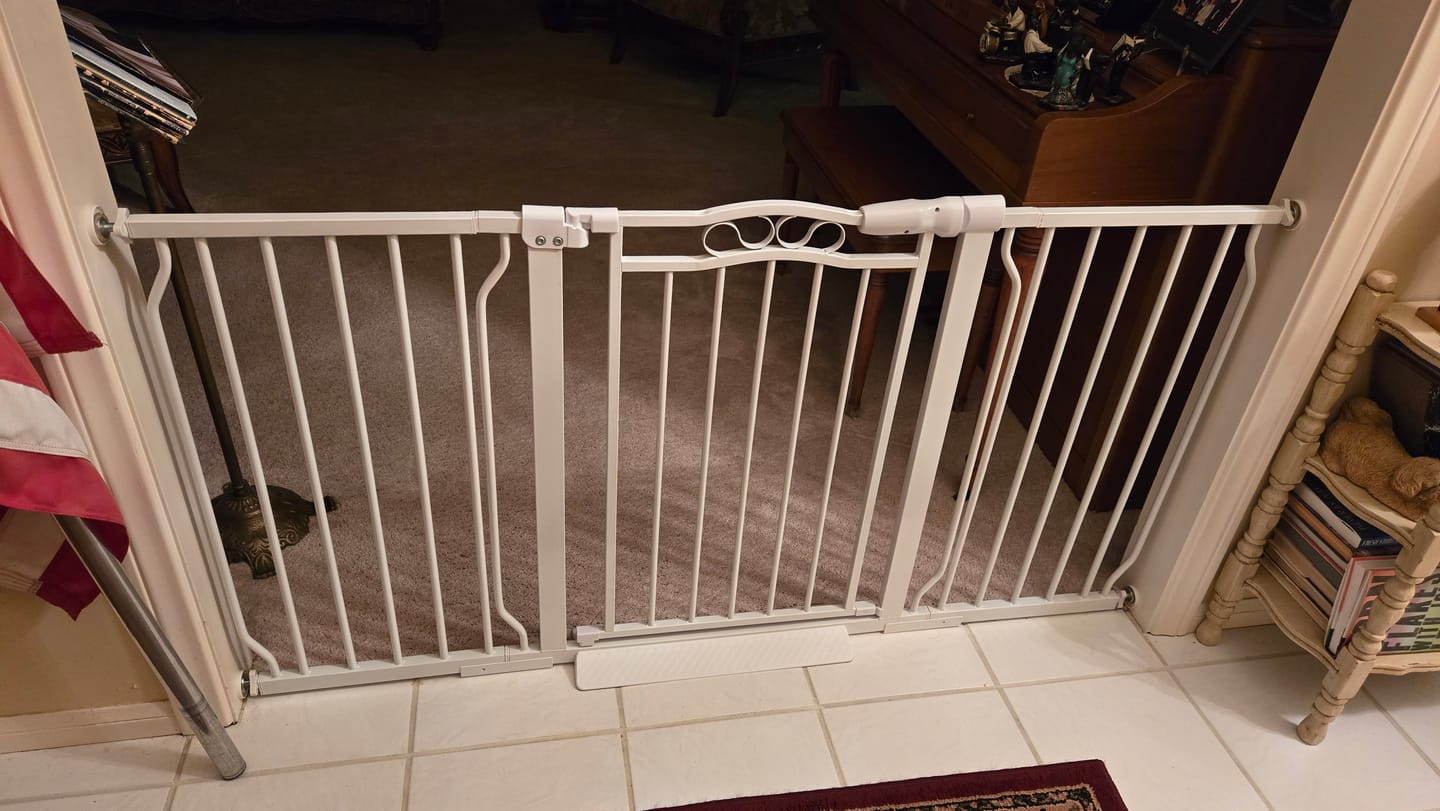 Customer photo review of FairyBaby Arch-Shaped Walk Through Baby Gate With 23.5" Extra Wide Walk Through Door