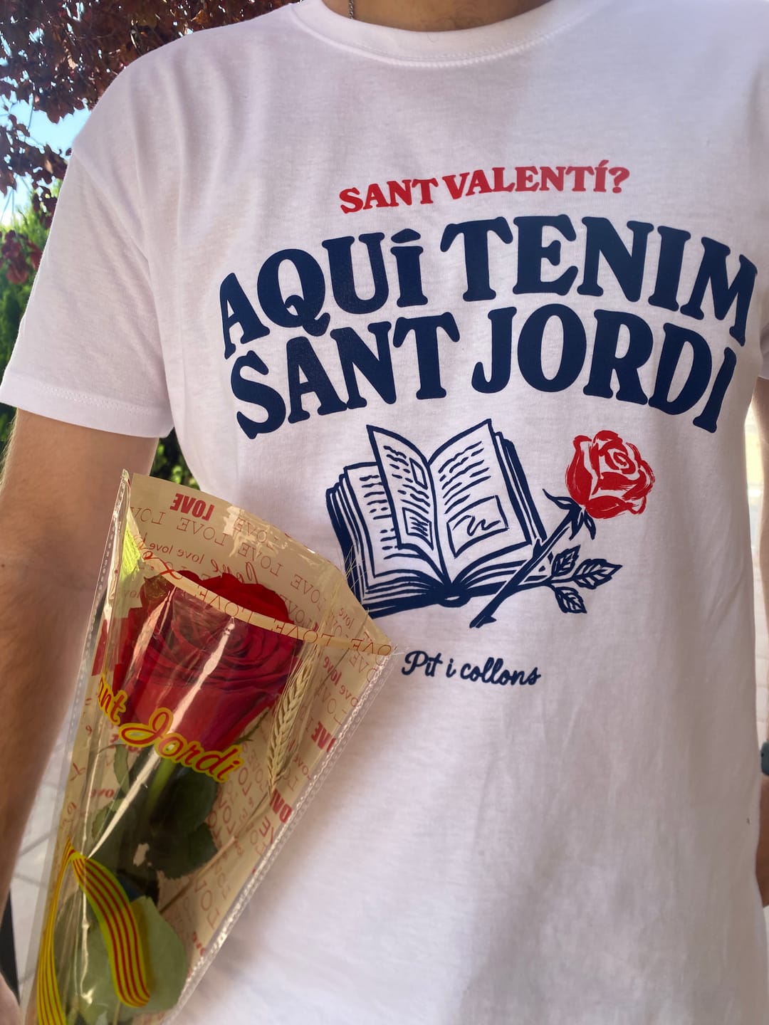 Customer photo review of Aquí tenim Sant Jordi